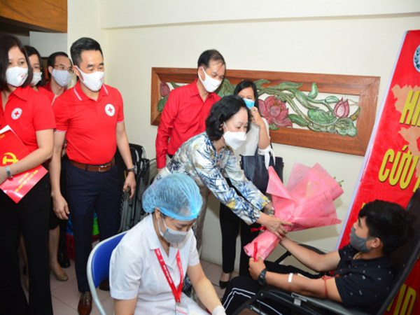 Văn phòng Chính phủ thông báo về kết quả tổng kết công tác vận động hiến máu tình nguyện năm 2020